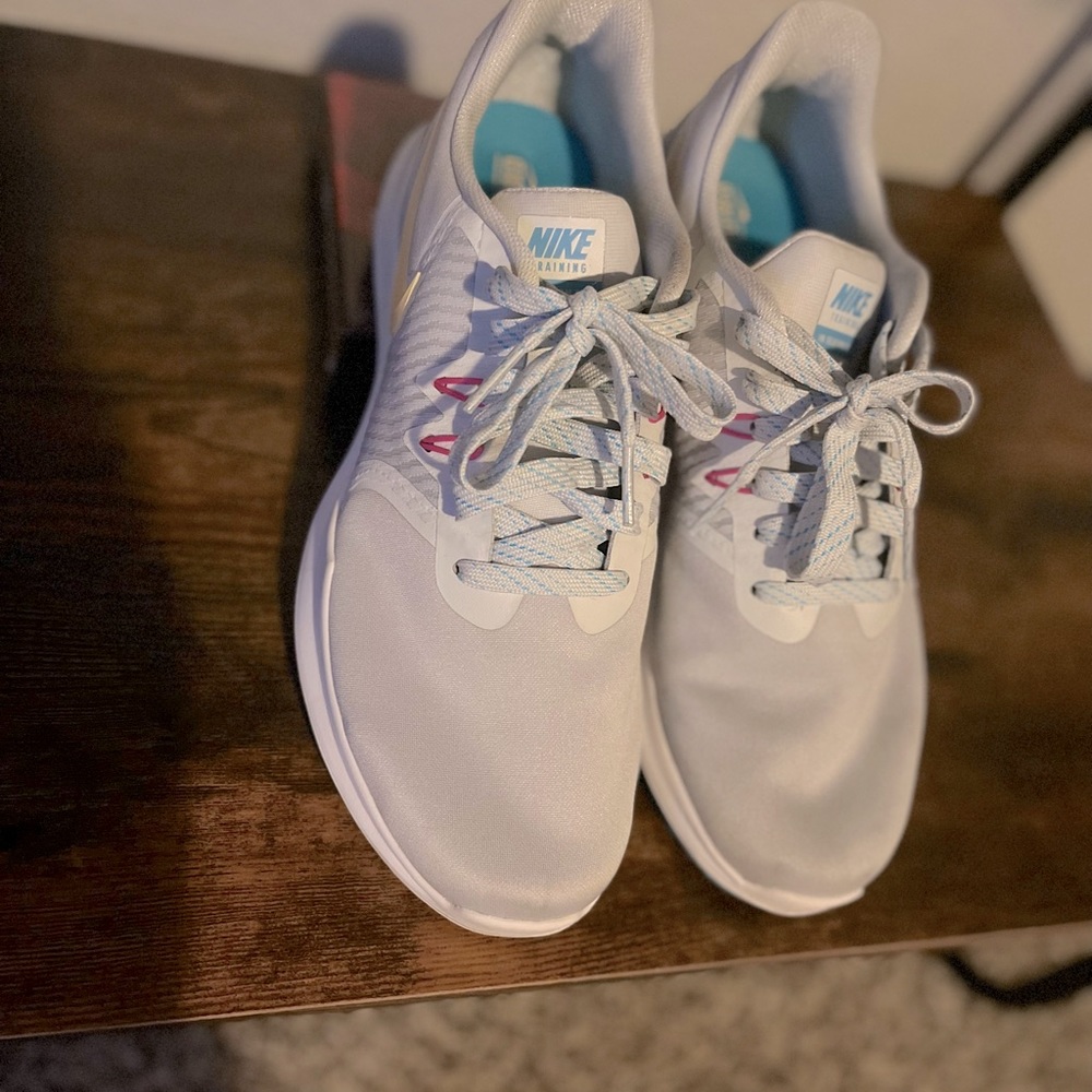 NIKE — Spring Sneaker 🌸 - Picture 7 of 9